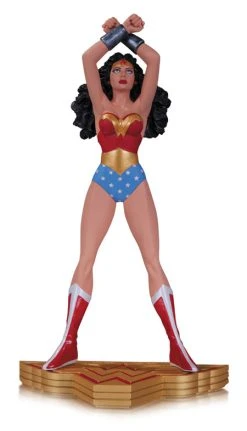DC Collectible 8 Inch Statue Figure - Wonder Woman The Art Of War (Previously Opened And Displayed)