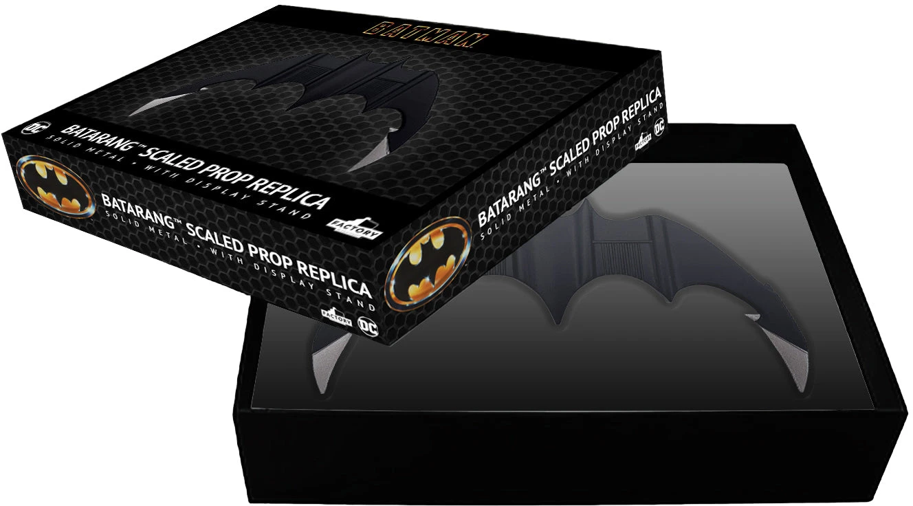 DC Collectible Batman 1989 6 Inch Prop Replica - Batarang 4 DC Collectible Batman 1989 6 Inch Prop Replica - Batarang - Image 2