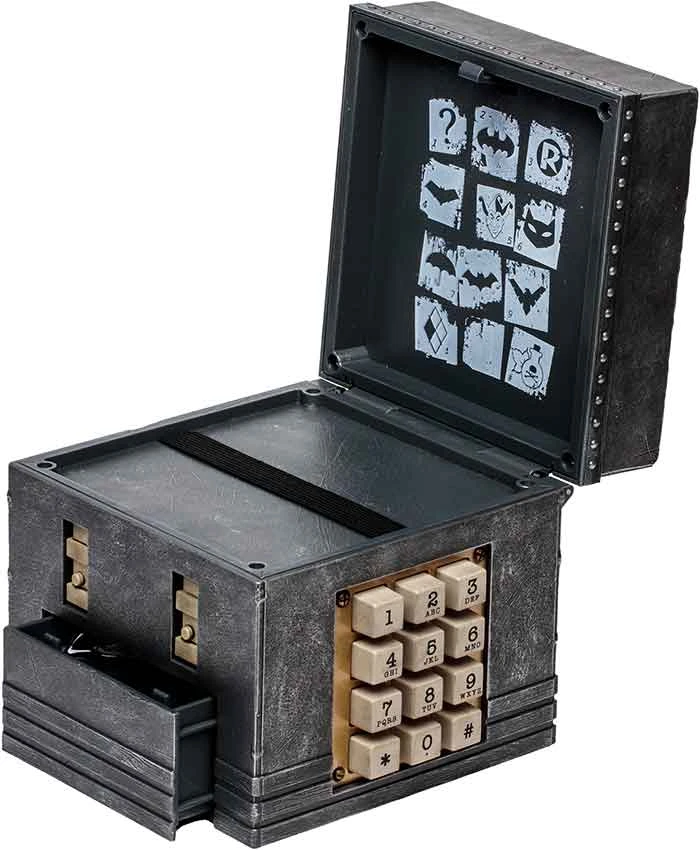 DC Direct The Batman Life Size Prop Replica - Riddler Puzzle Box 4 DC Direct The Batman Life Size Prop Replica - Riddler Puzzle Box - Image 2